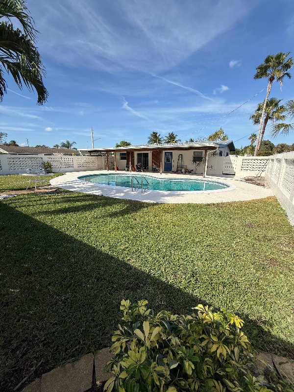 1642 Ne South St - Photo 5 of 39