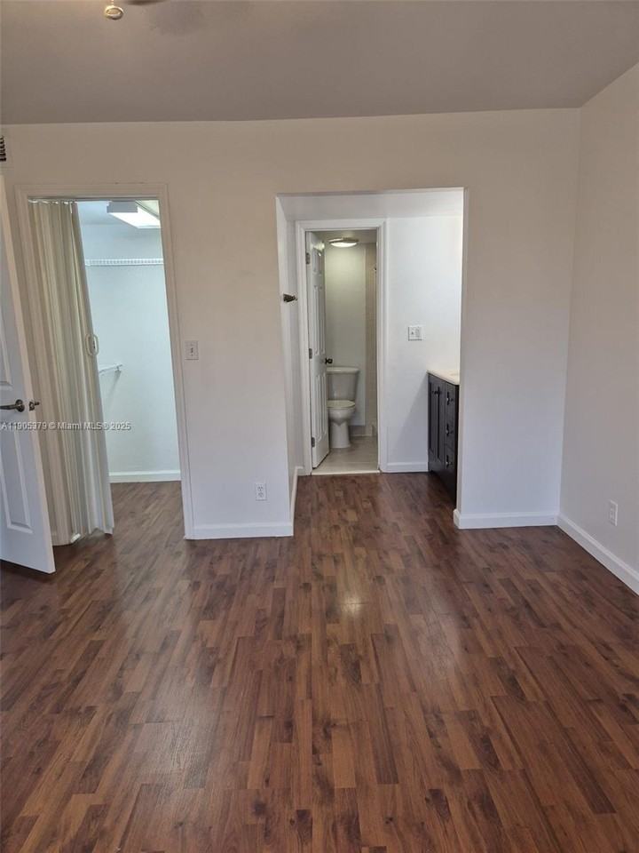 Welleby #3711-1121 - Photo 4 of 11