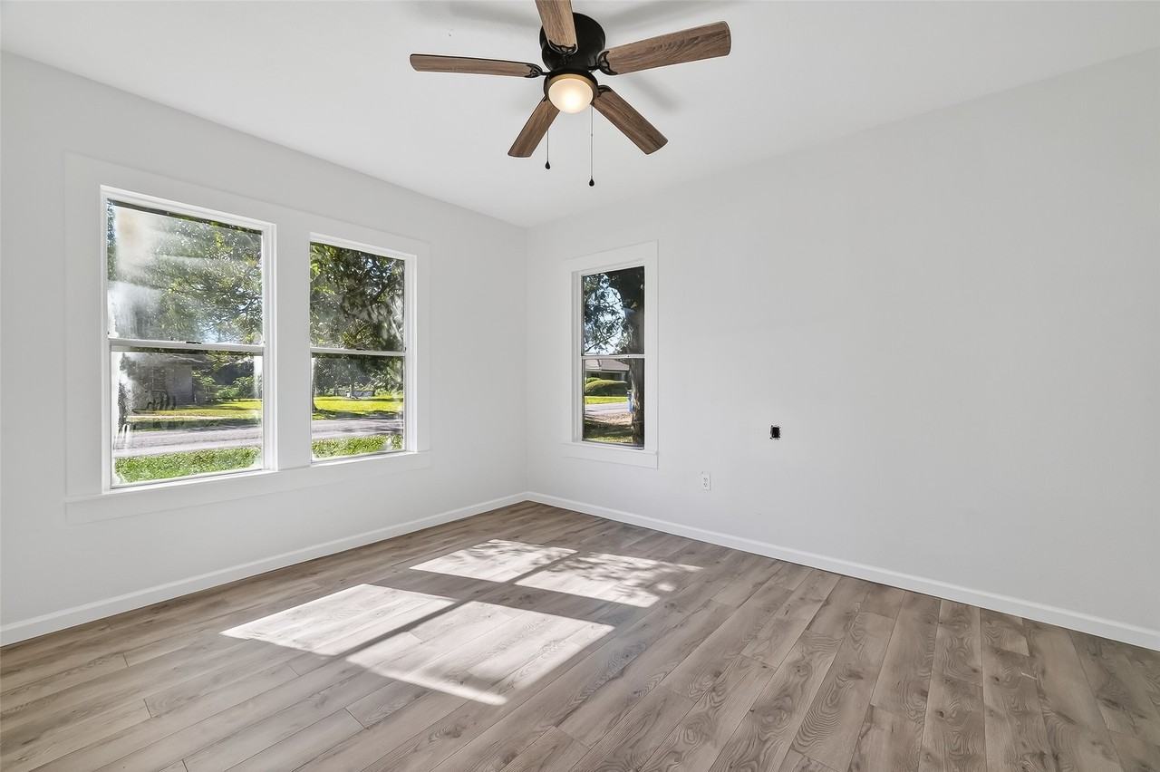 301 East 3rd Street #301 - Photo 3 of 22