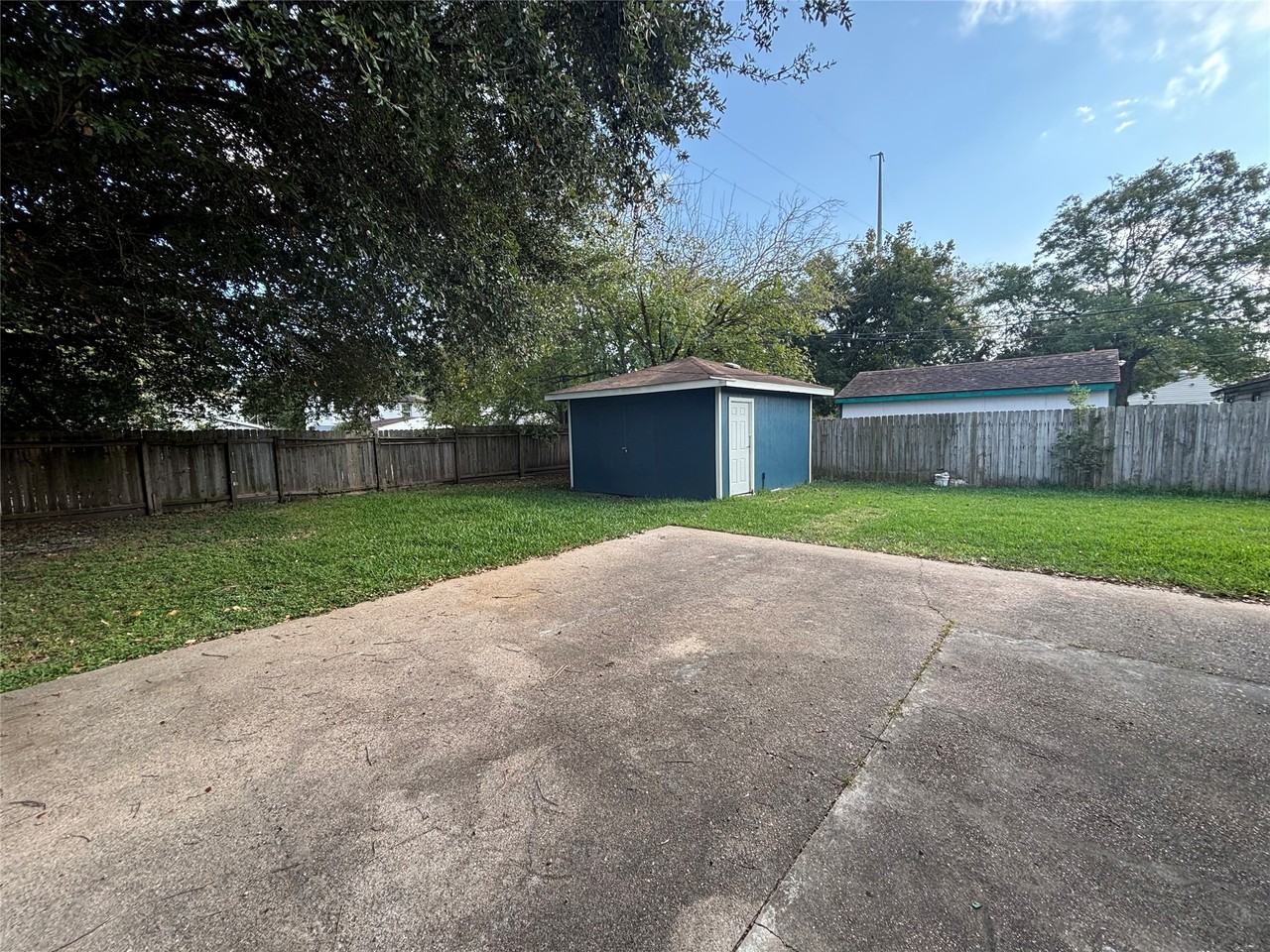 318 14th Street North #318 - Photo 3 of 10