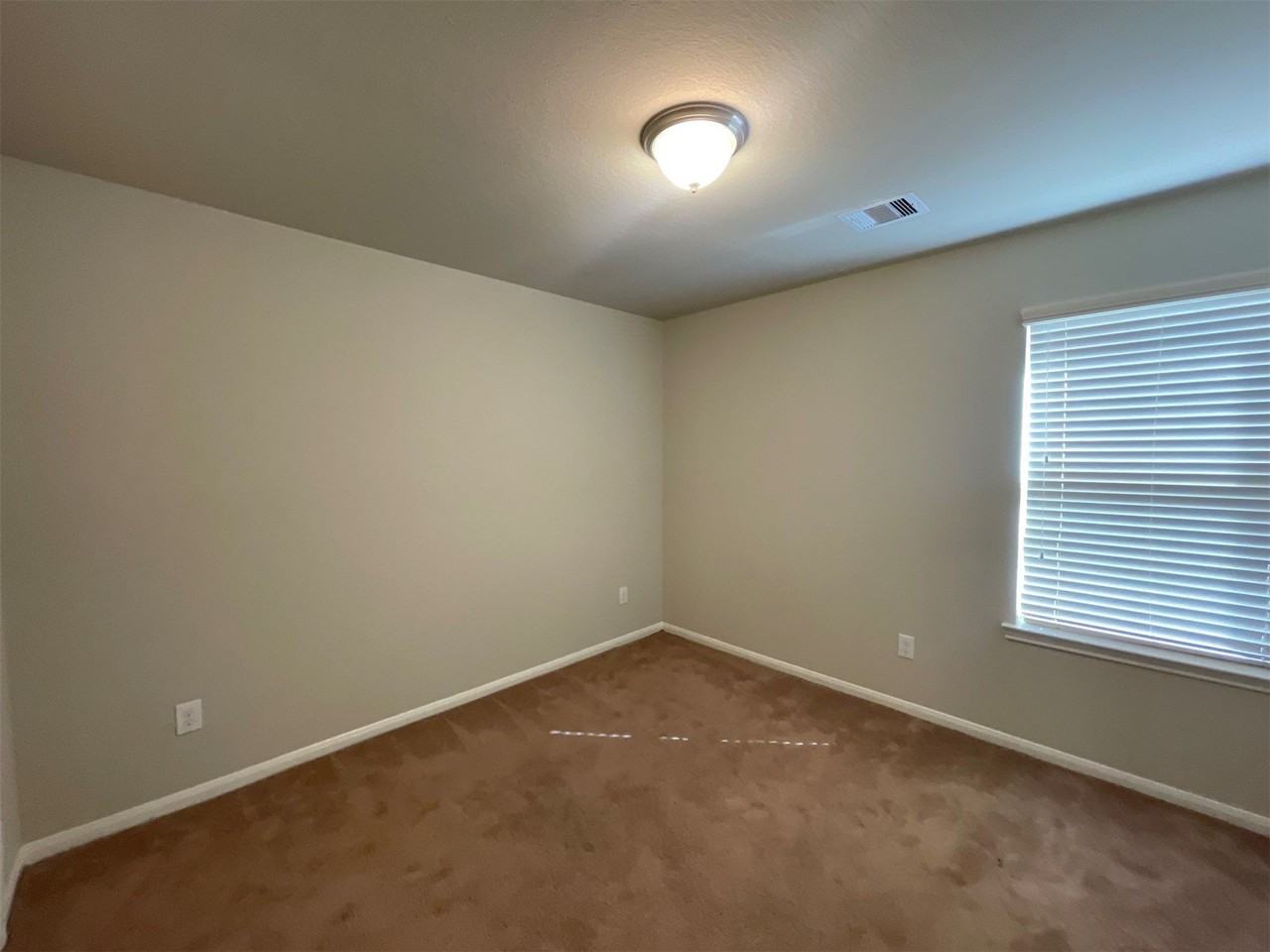 625 26th Ave N #625 - Photo 3 of 41