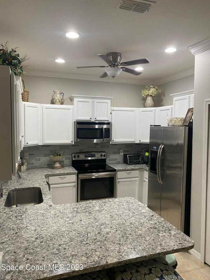 3715 Sansome Circle #3715 - Photo 4 of 11