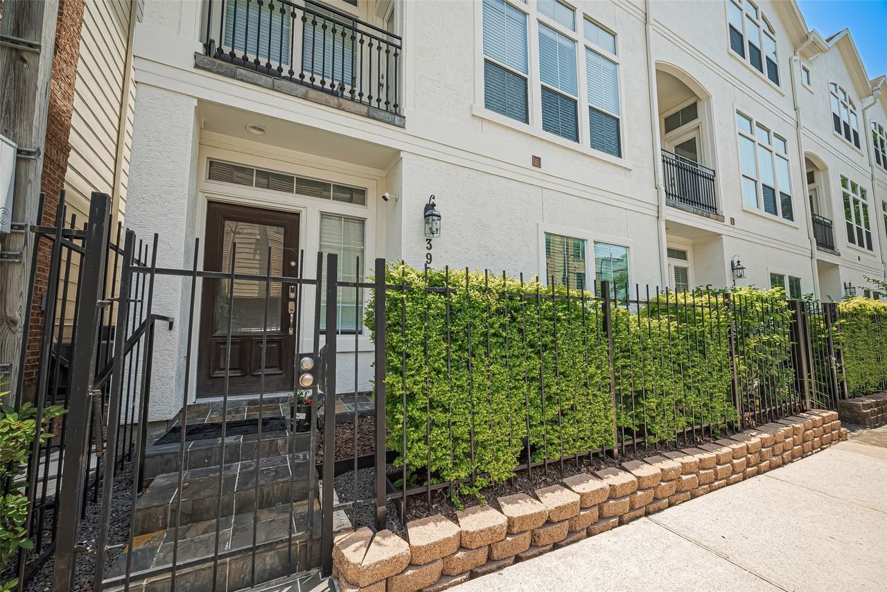 3925 Floyd St #3925 - Photo 7 of 24