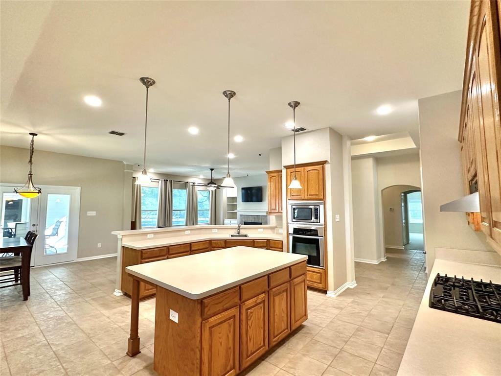 1924 Countryside Drive #1924 - Photo 3 of 40