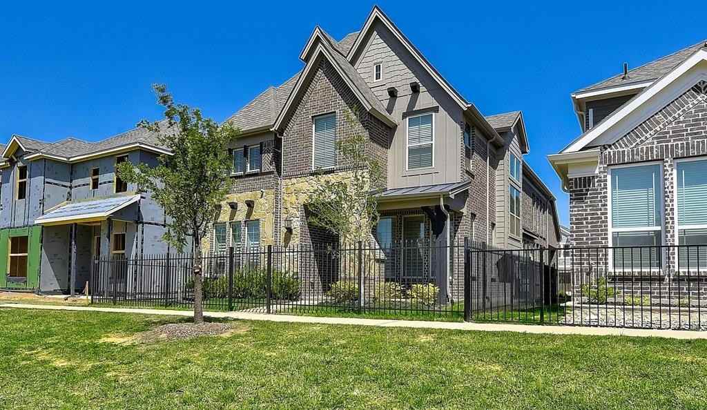 1521 Pirene Alley #1521 - Photo 3 of 40