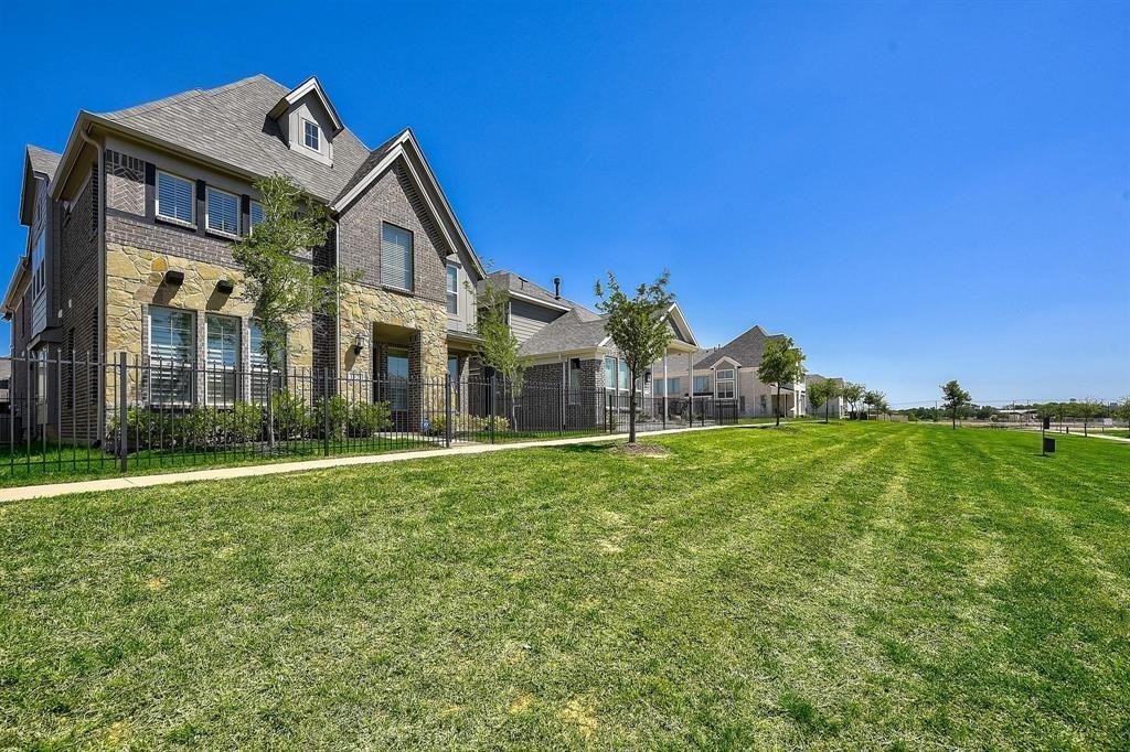 1521 Pirene Alley #1521 - Photo 4 of 40