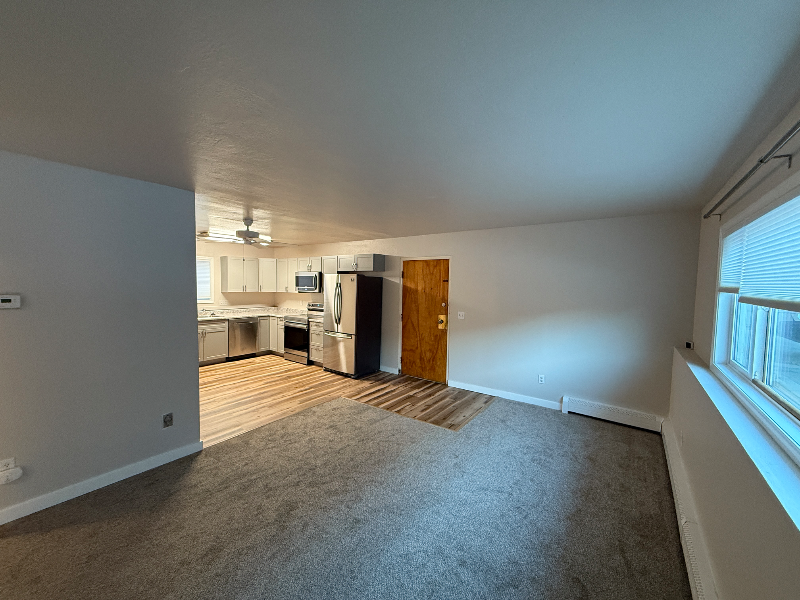 533 Mumford St #2 - Photo 4 of 8