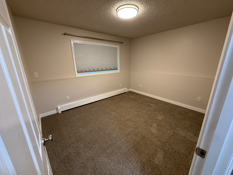 533 Mumford St #2 - Photo 6 of 8