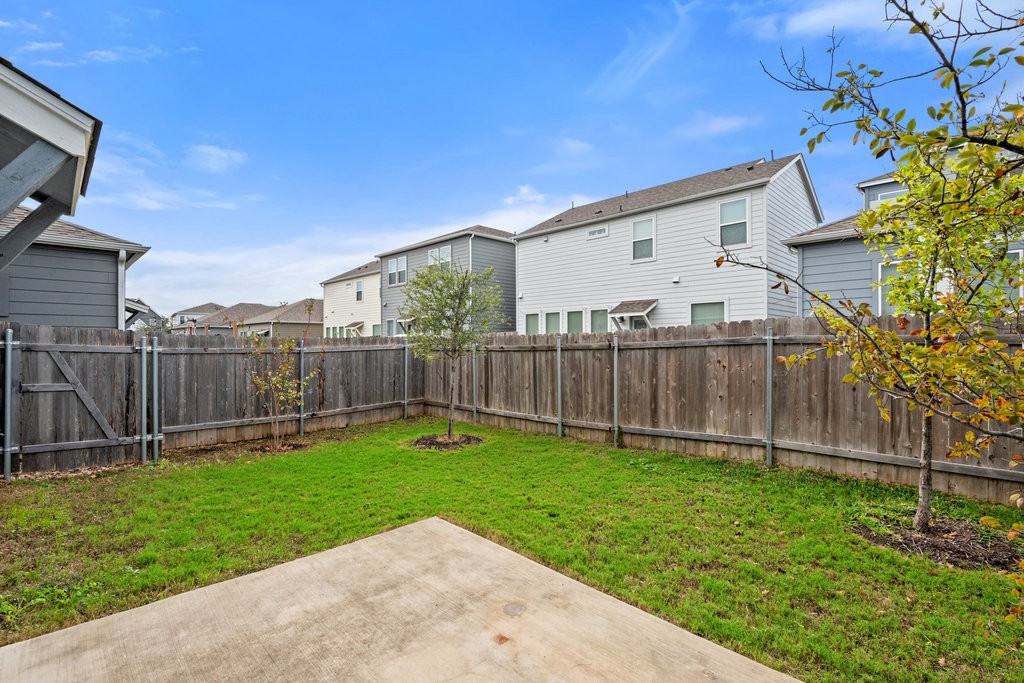 15100 Forum Avenue #15100 - Photo 4 of 36