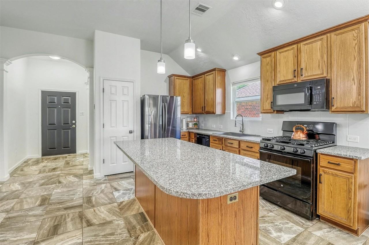 6015 Wildbriar Lane #6015 - Photo 7 of 37