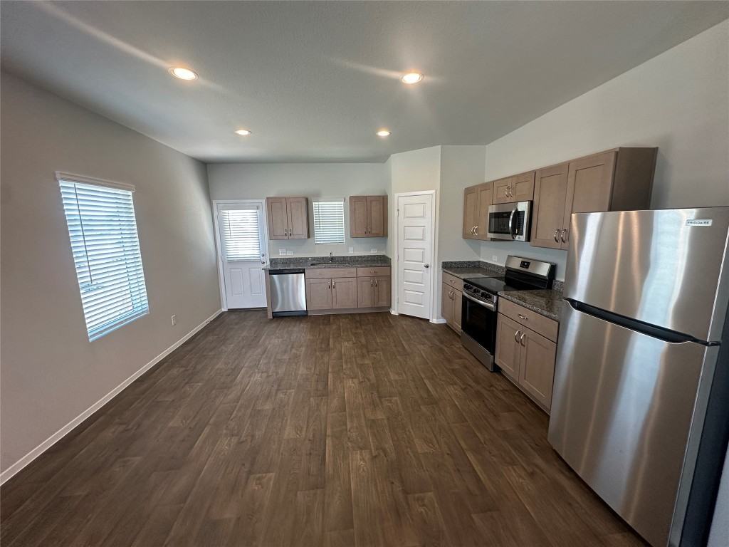 2709 Derwent Drive #2709 - Photo 5 of 15