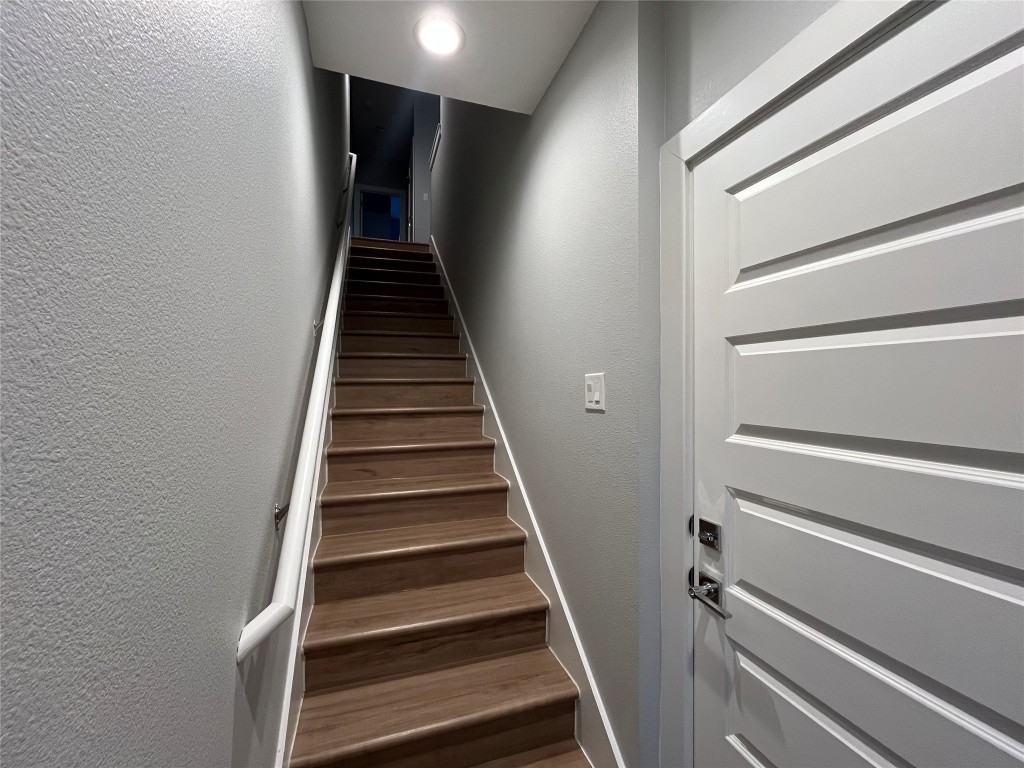 11507 Pastini Cir #11507 - Photo 2 of 33