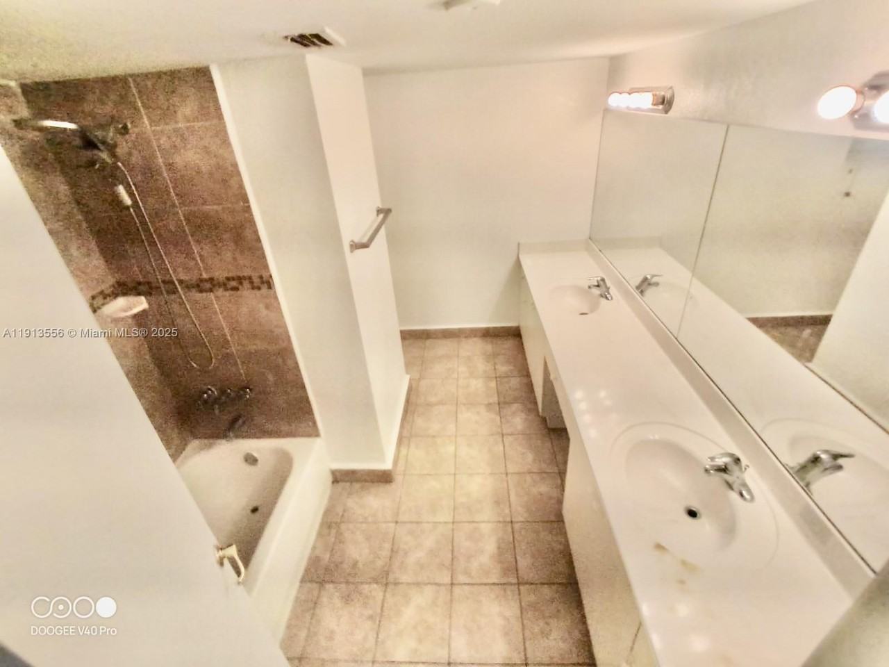 4255 North University Drive