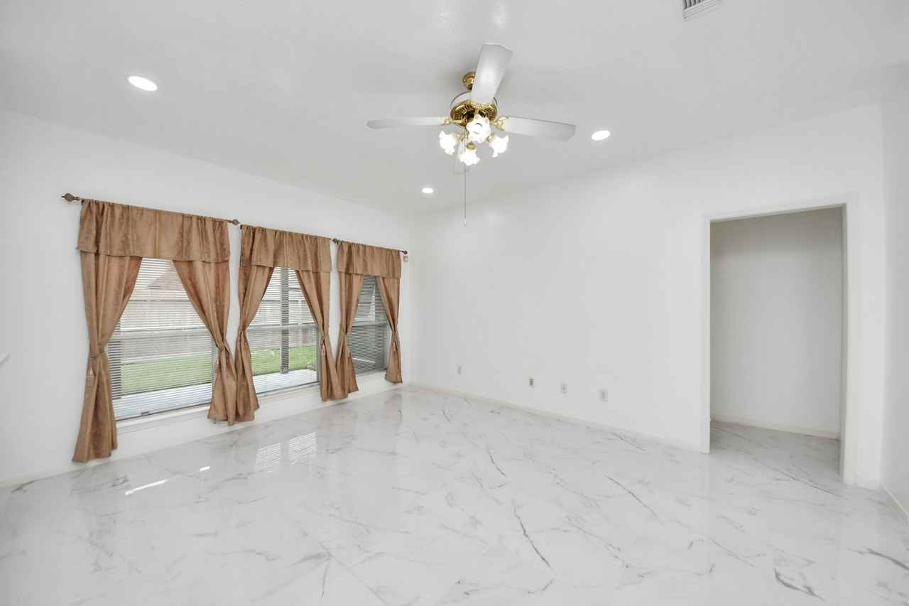 3138 Waters View Dr #3138 - Photo 4 of 46