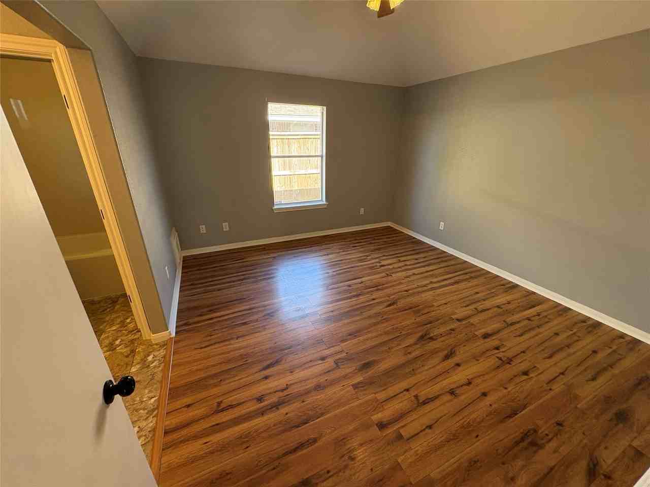 3003 30th St N #3003 - Photo 4 of 24