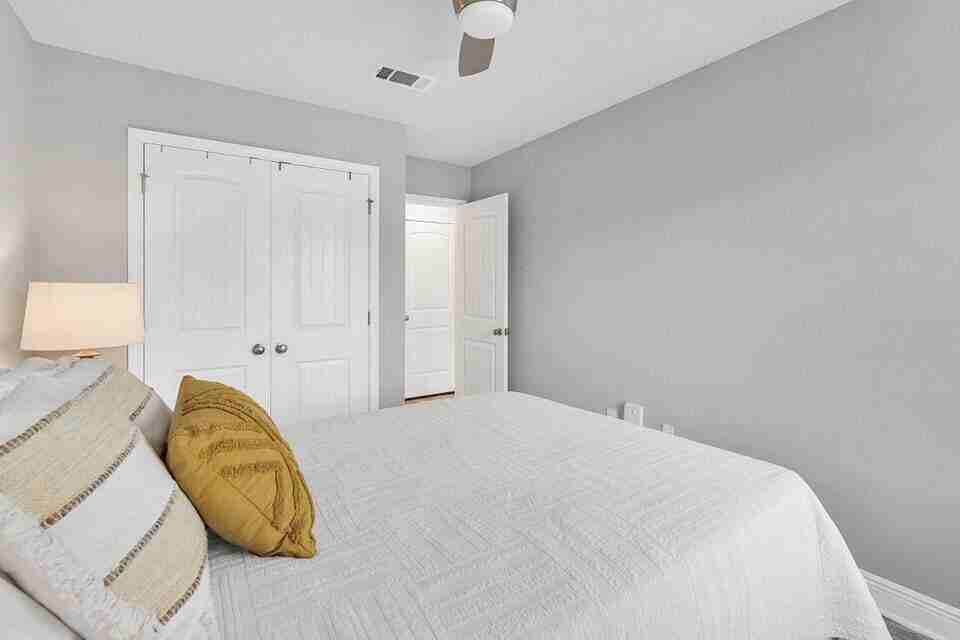 89 Crossing Lane #89F