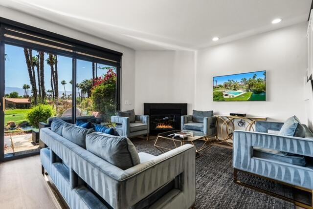 38101 Crocus Ln #38101 - Photo 2 of 28