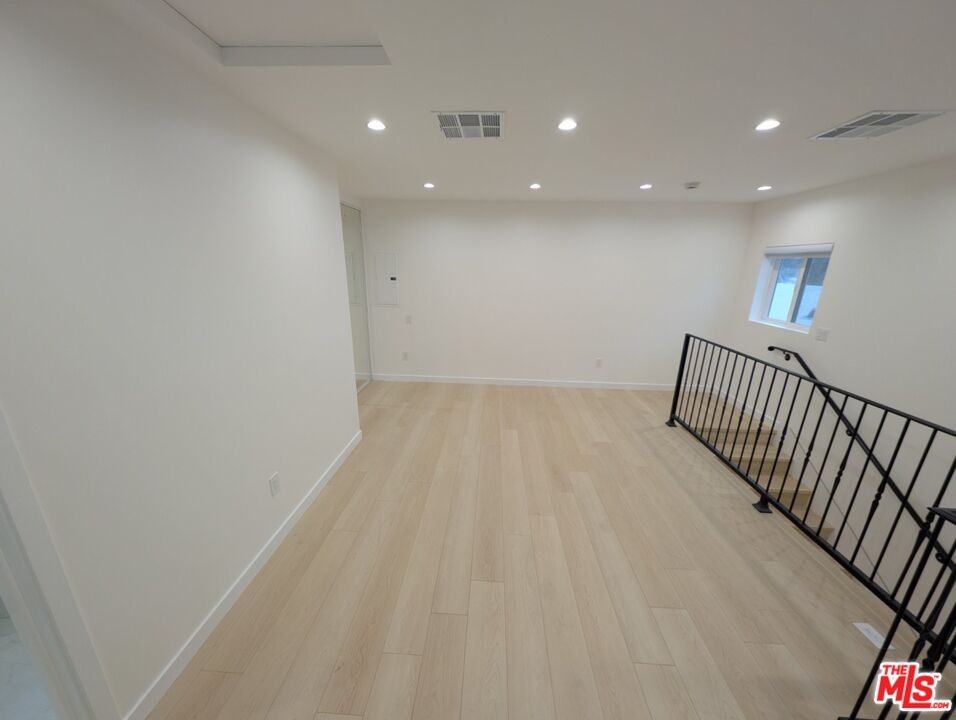 10623 Stanwin Ave #10623 - Photo 7 of 17