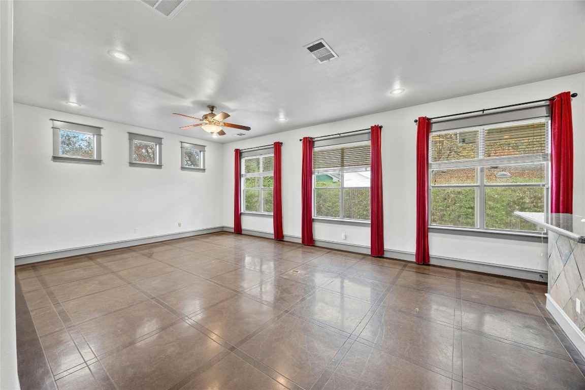 5617 Clay Ave #5617B - Photo 3 of 38