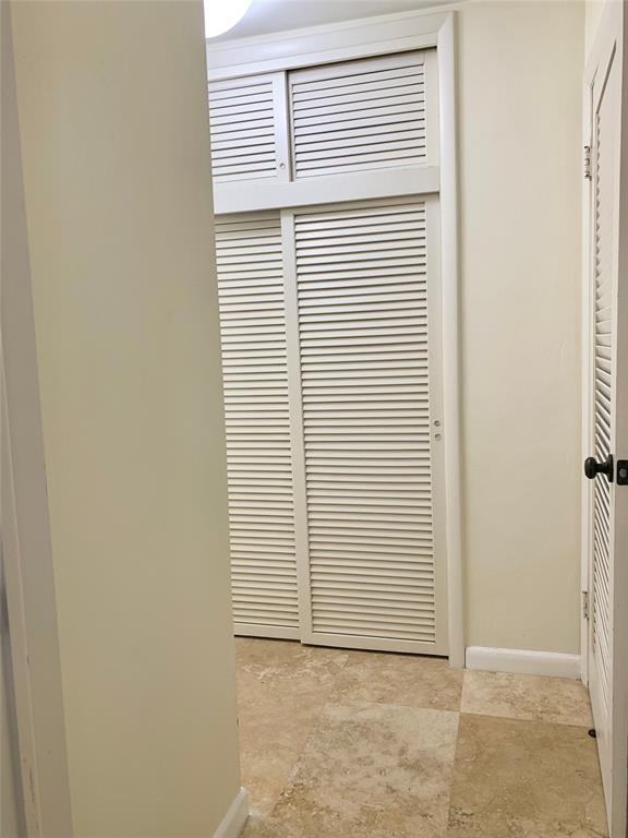 930 Osceola Dr #930-2 - Photo 4 of 38