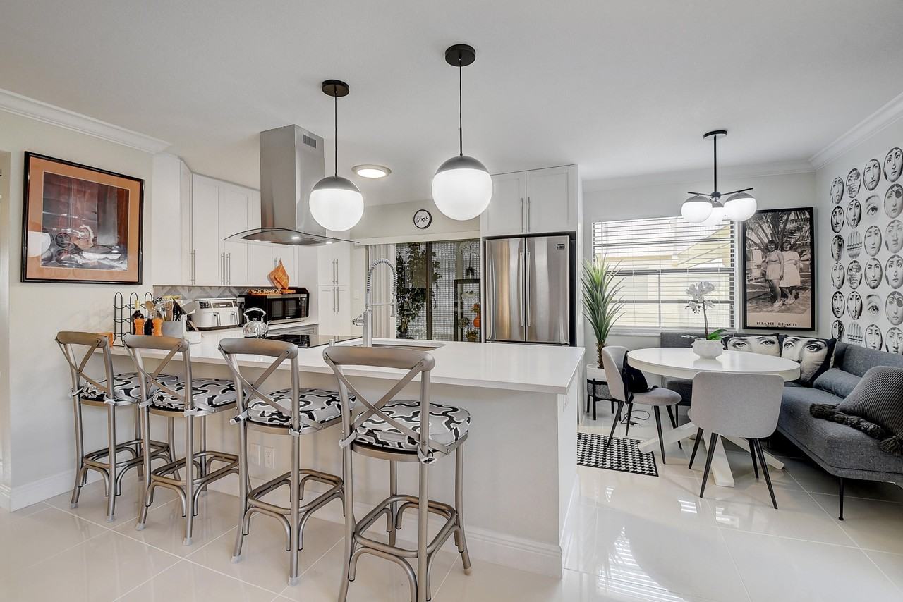 274 Capri F #274 - Photo 4 of 30