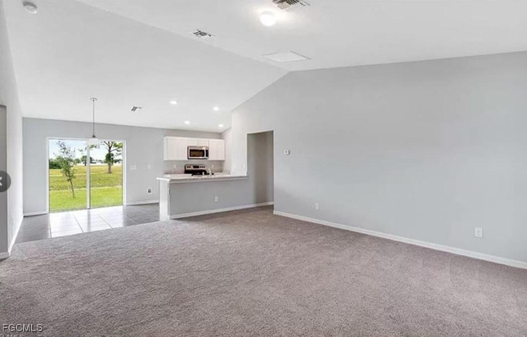 4023 Ne 23rd Pl #4023 - Photo 2 of 15