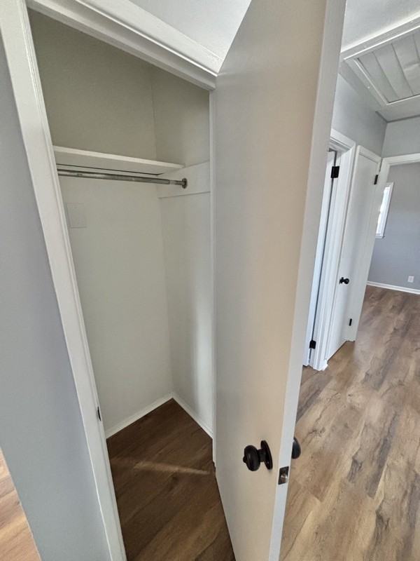 720 Neal St - Photo 3 of 20