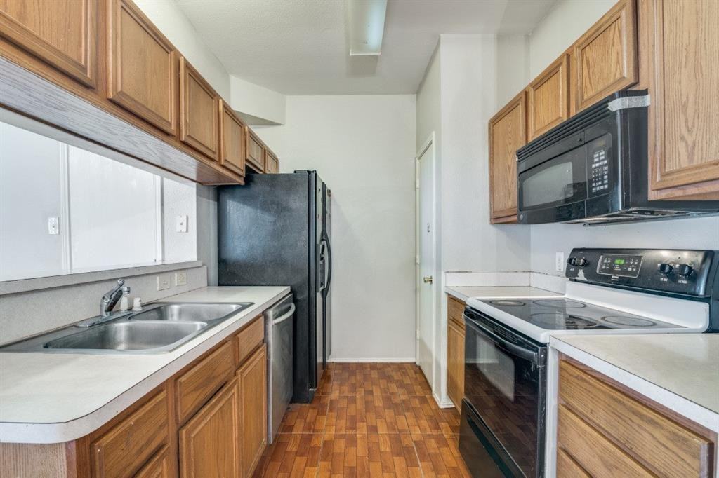 3817 Brandon Park Dr #3817 - Photo 2 of 11