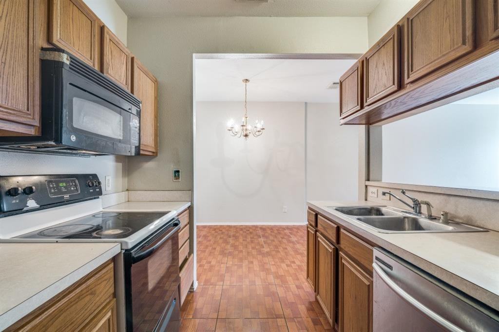 3817 Brandon Park Dr #3817 - Photo 3 of 11