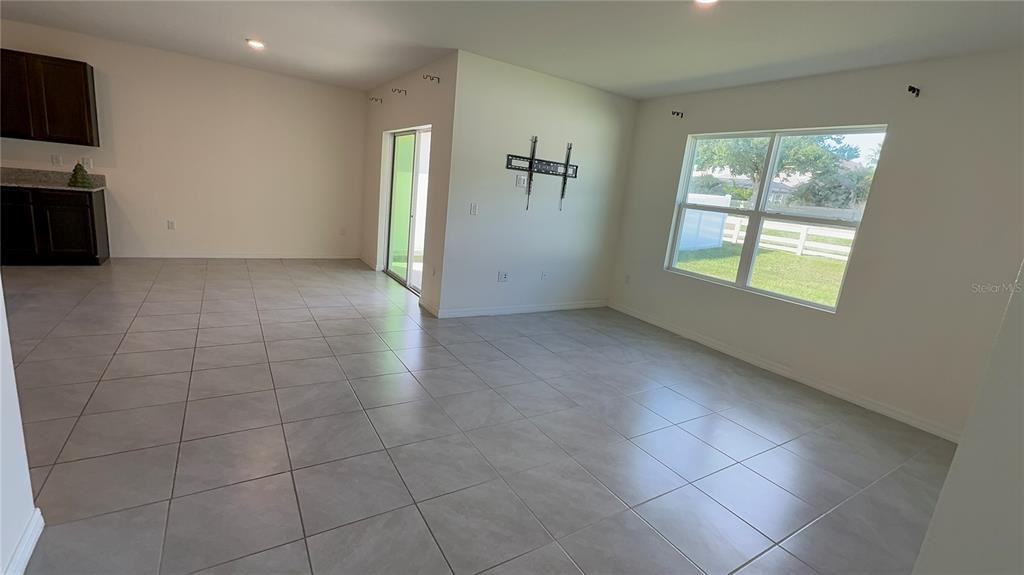 611 Autumn Stream Dr #611 - Photo 3 of 30