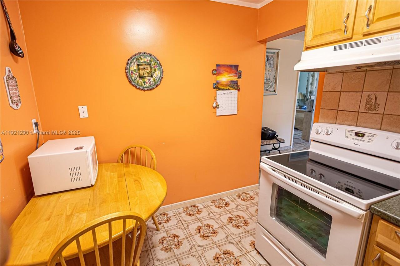 16790 Northeast 14th Avenue #16790-215 - Photo 2 of 21