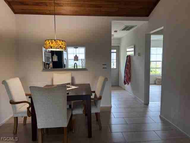 9401 Lennex Ln #9401 - Photo 3 of 11