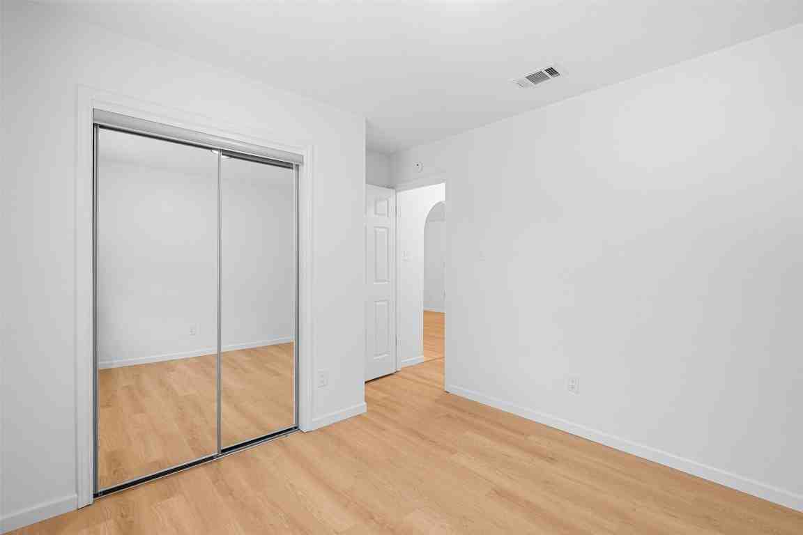 16307 Essex Cv #16307 - Photo 4 of 38