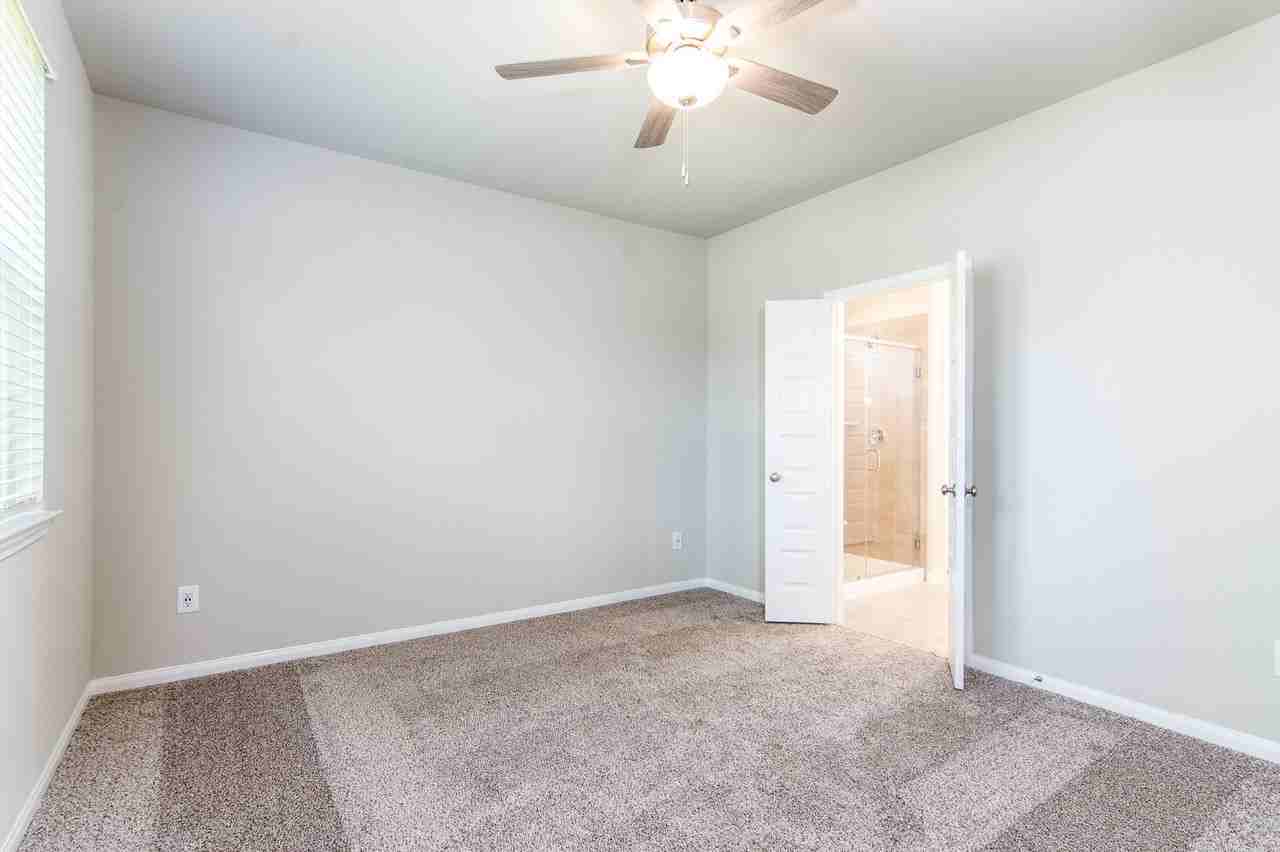 18537 Meadow Point Ln #18537 - Photo 5 of 28