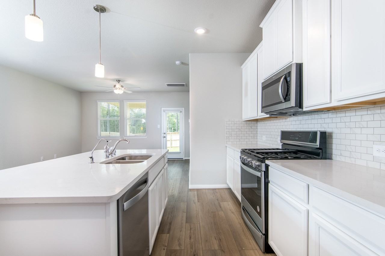 18537 Meadow Point Ln #18537 - Photo 6 of 28