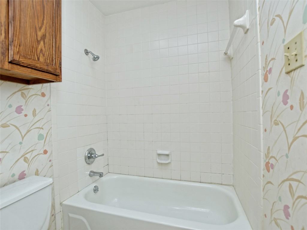 803 Valley View Drive #803 - Photo 6 of 18