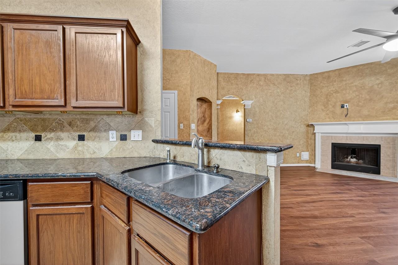 307 Roans Prarie Ln #307 - Photo 3 of 41