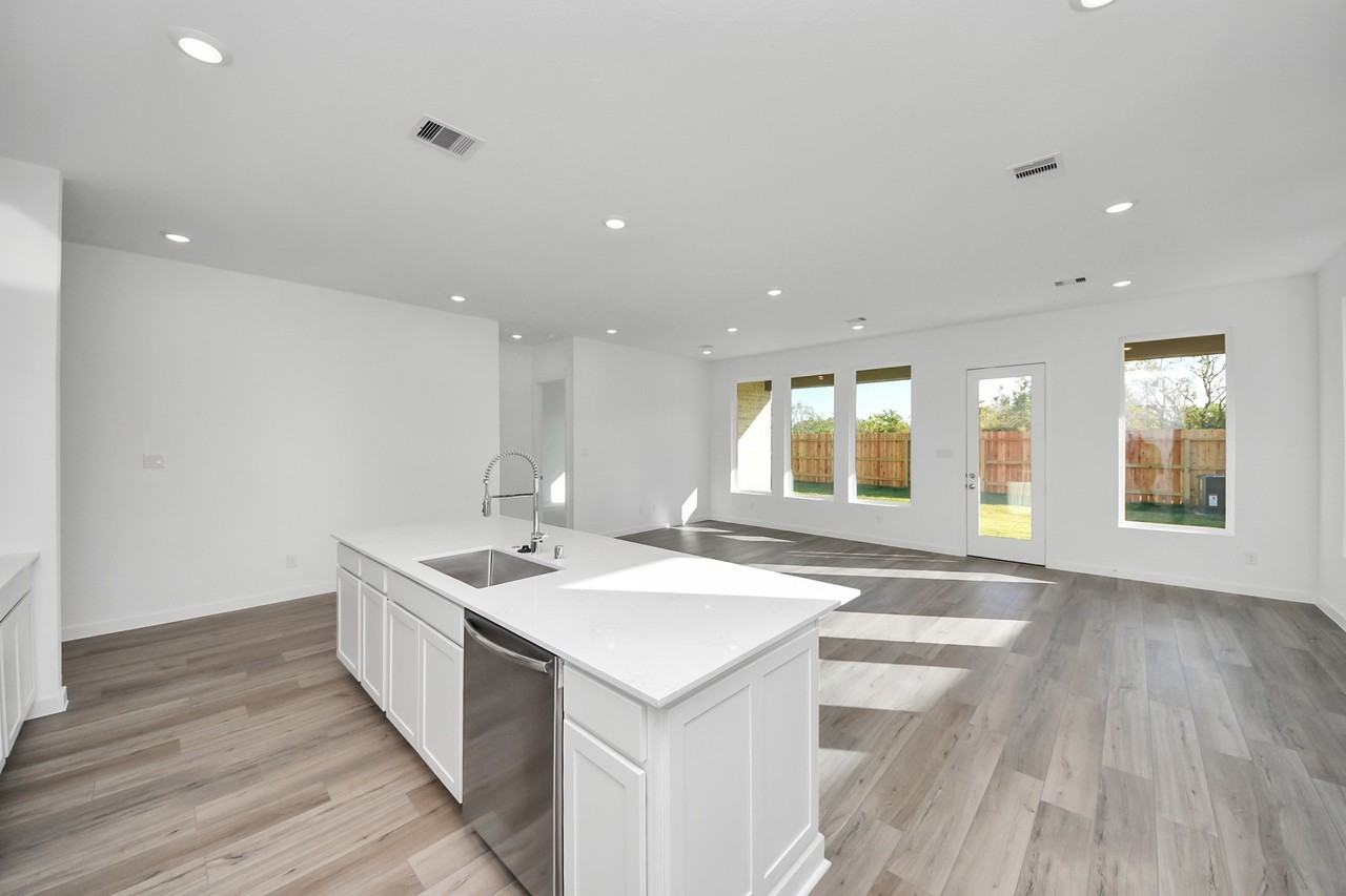 32031 Sweet Pea Meadows Dr #32031