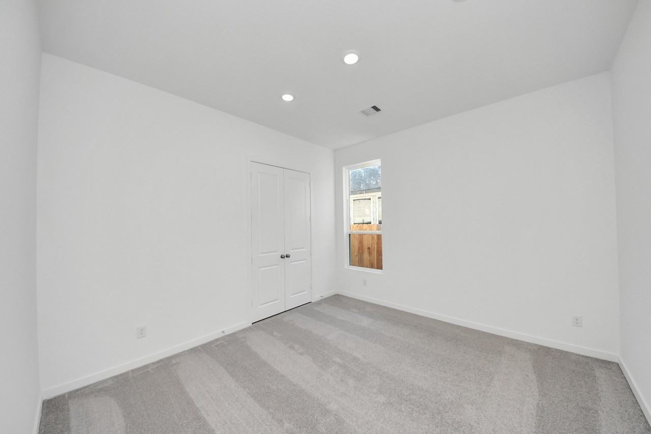 32031 Sweet Pea Meadows Dr #32031 - Photo 2 of 37