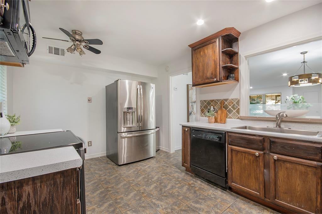 7712 Royal Ln #7712-209 - Photo 2 of 23