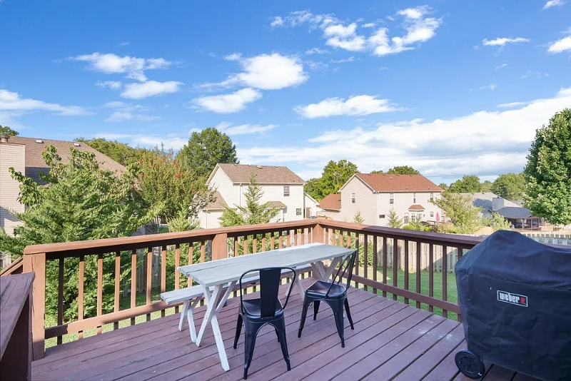 404 Crestfield Court - Photo 2 of 17