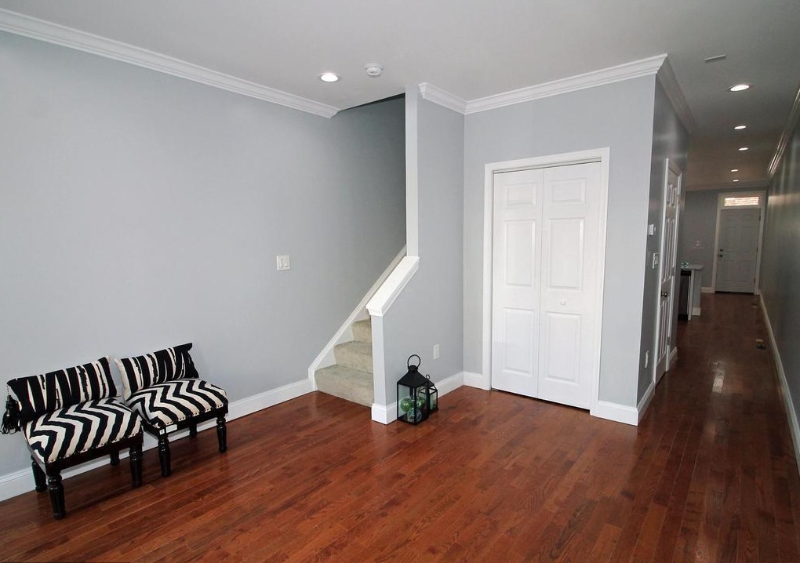 703 Portland St - Photo 6 of 15