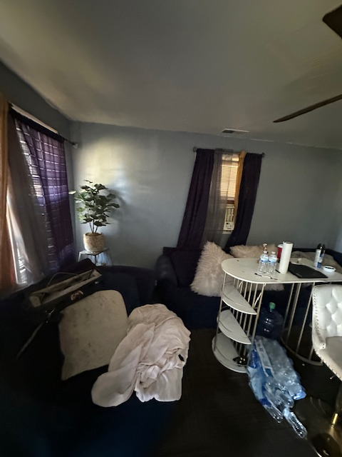 2911 Church St - Photo 4 of 17