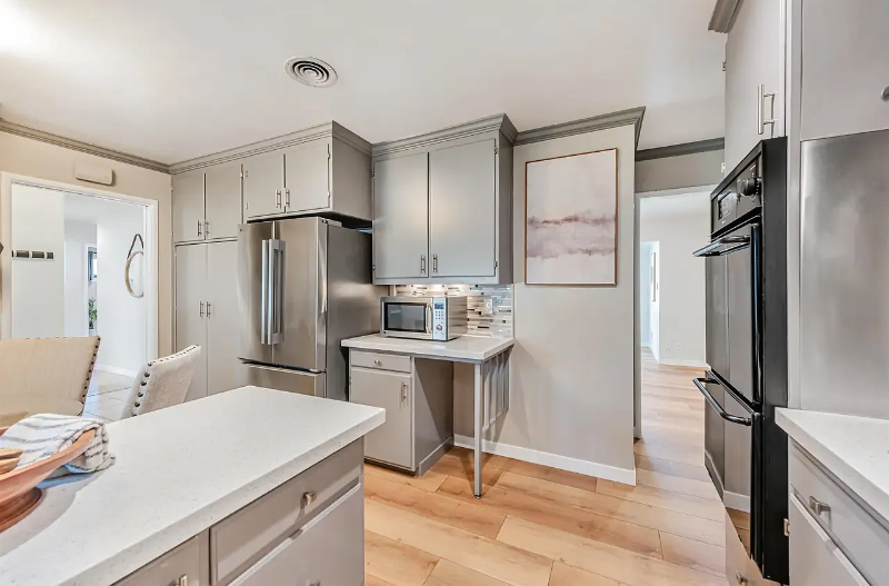 37826 Glenmoor Drive - Photo 2 of 20