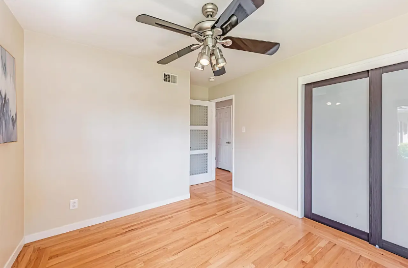 37826 Glenmoor Drive - Photo 3 of 20