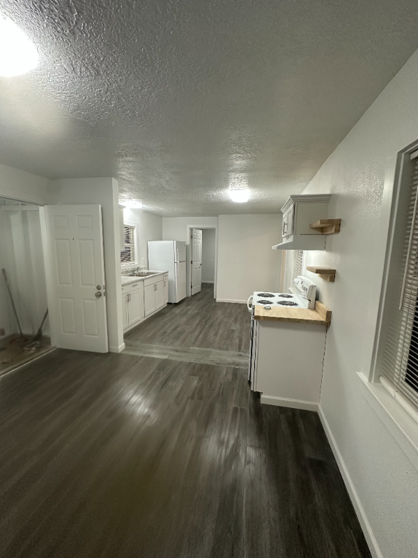 4975 Breanna Ln Ne - Photo 2 of 15