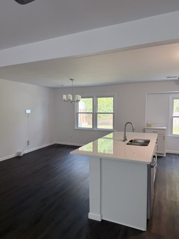 201 Judith Dr - Photo 3 of 16