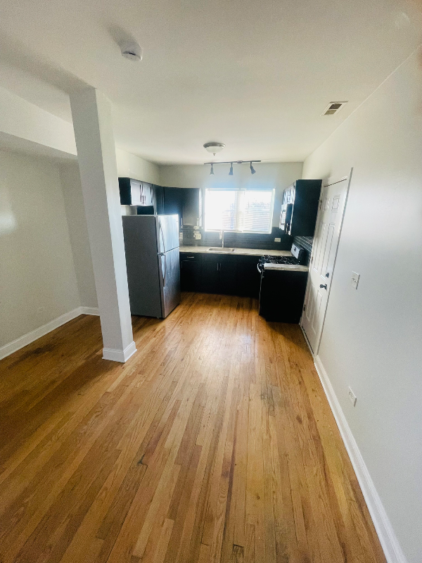 6847 S Indiana Ave #2R - Photo 2 of 5