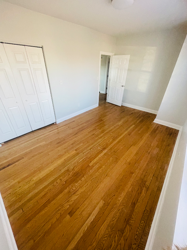 6847 S Indiana Ave #2R - Photo 3 of 5