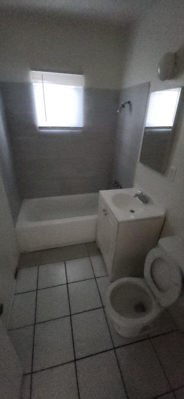 444 E Lancaster Blvd - Photo 3 of 11